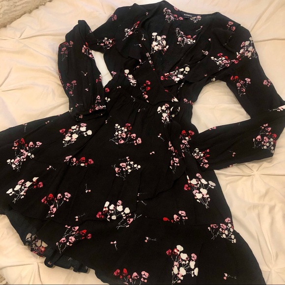 Express Dress - Picture 3 of 4